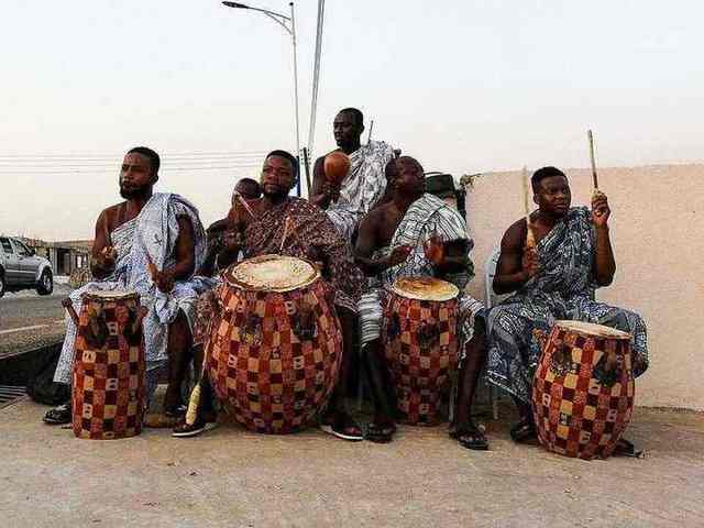 Traditional drummers in Kumasi