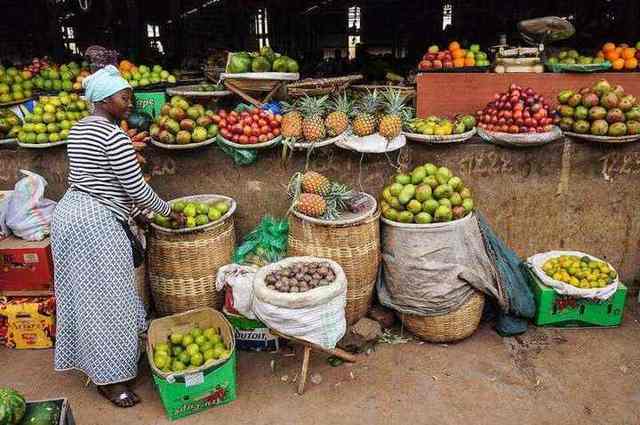 Fresh fruit in Rwanda